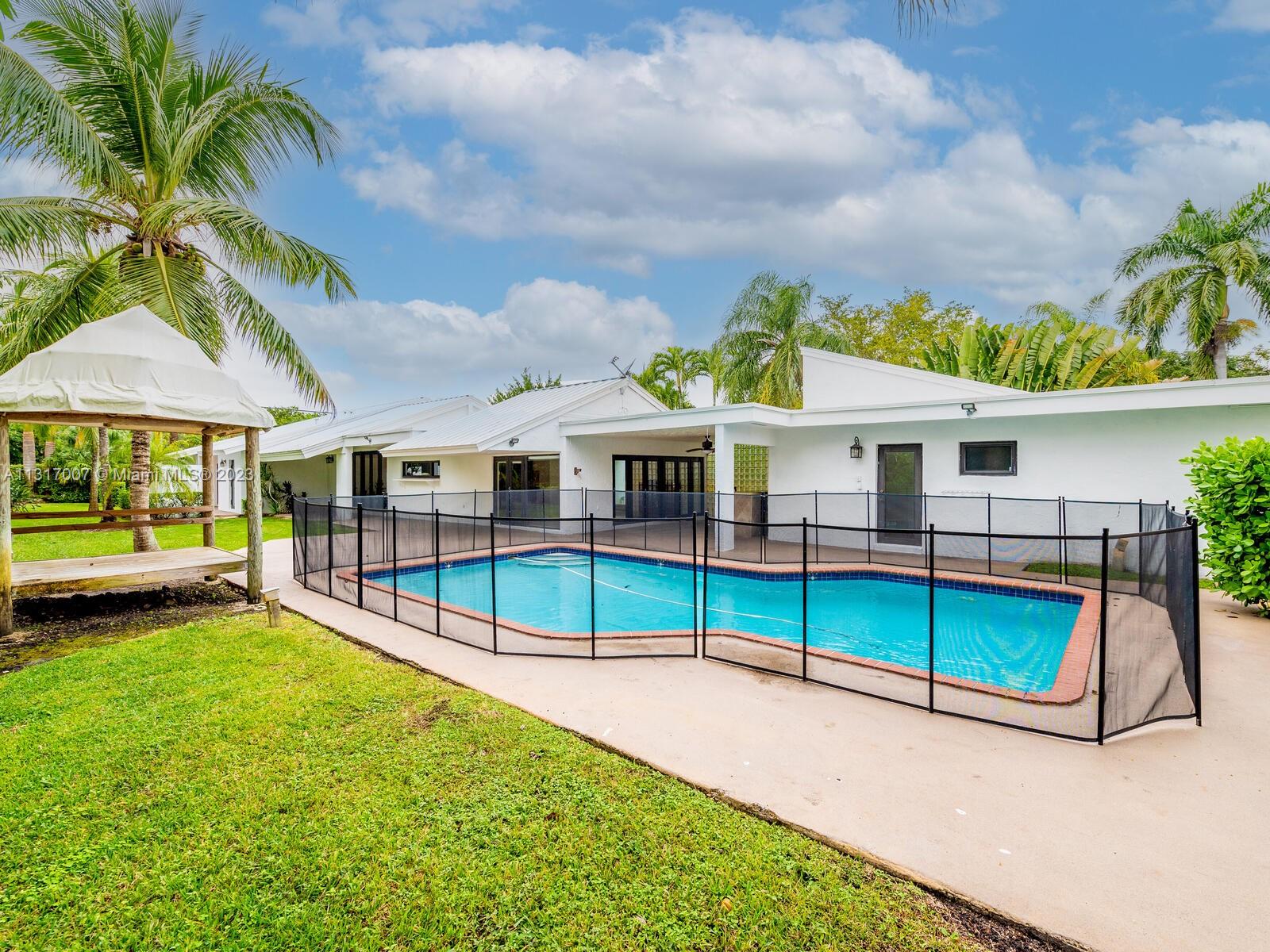 SPANISH VILLAS - Residential