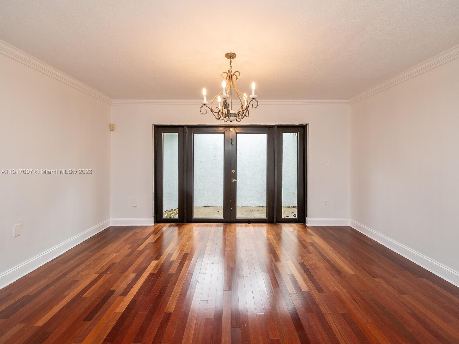 SPANISH VILLAS - Residential