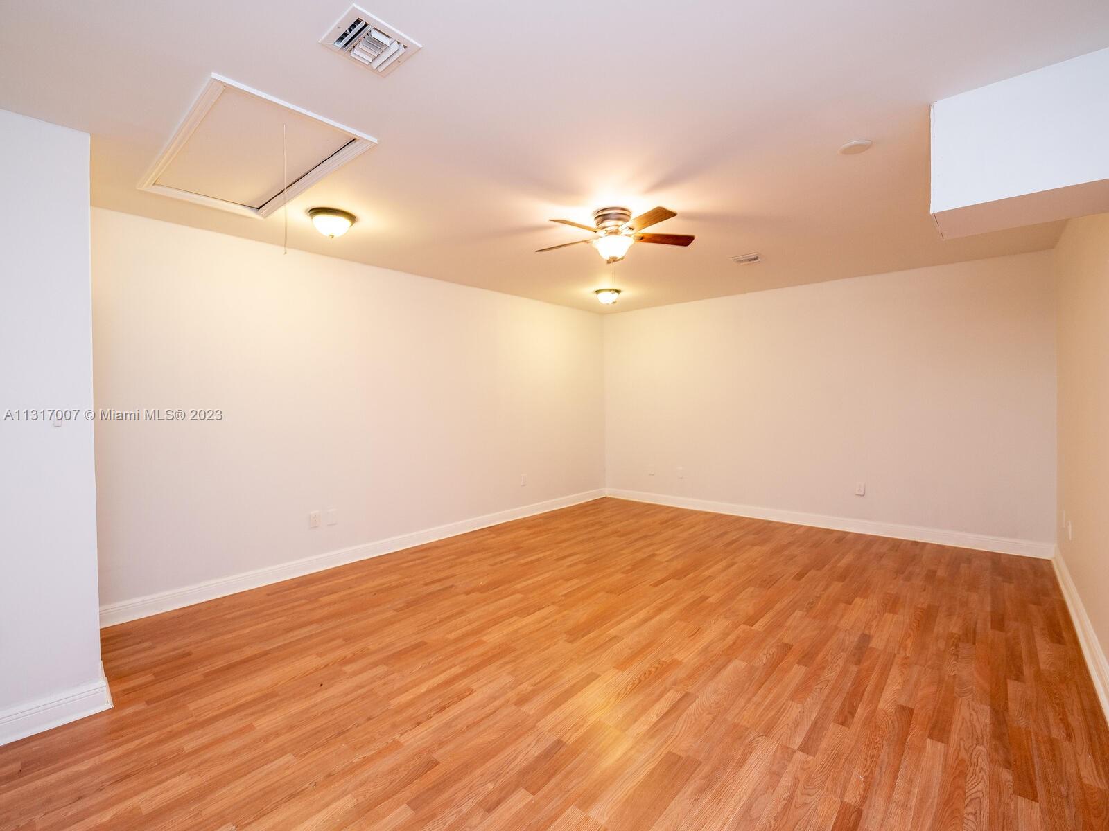 SPANISH VILLAS - Residential