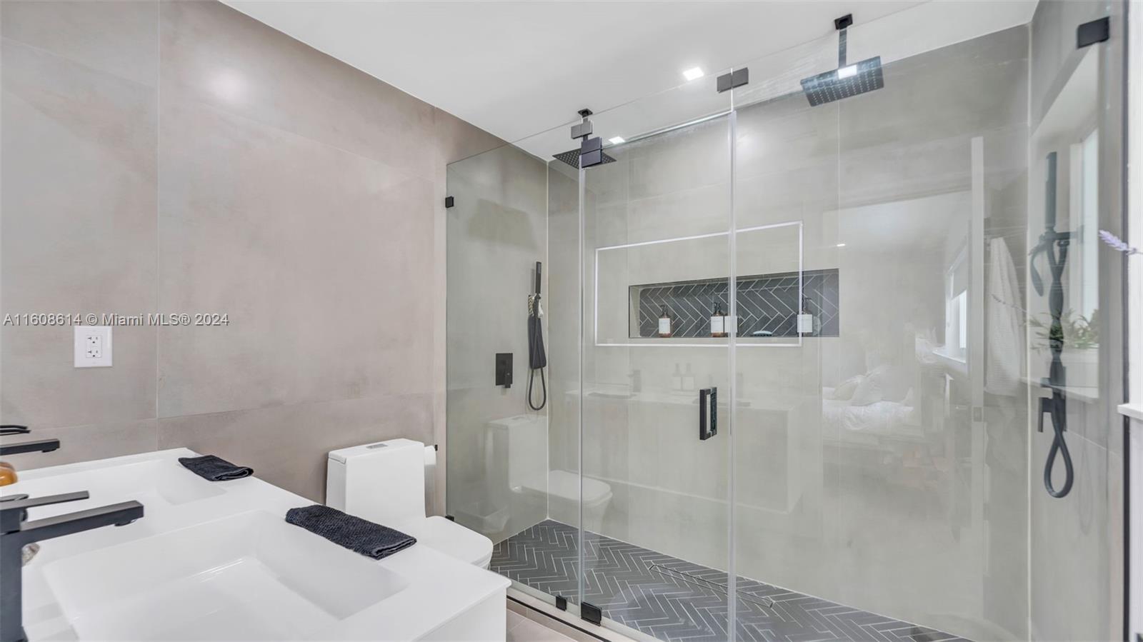WINSTON PARK UNIT ONE - Residential