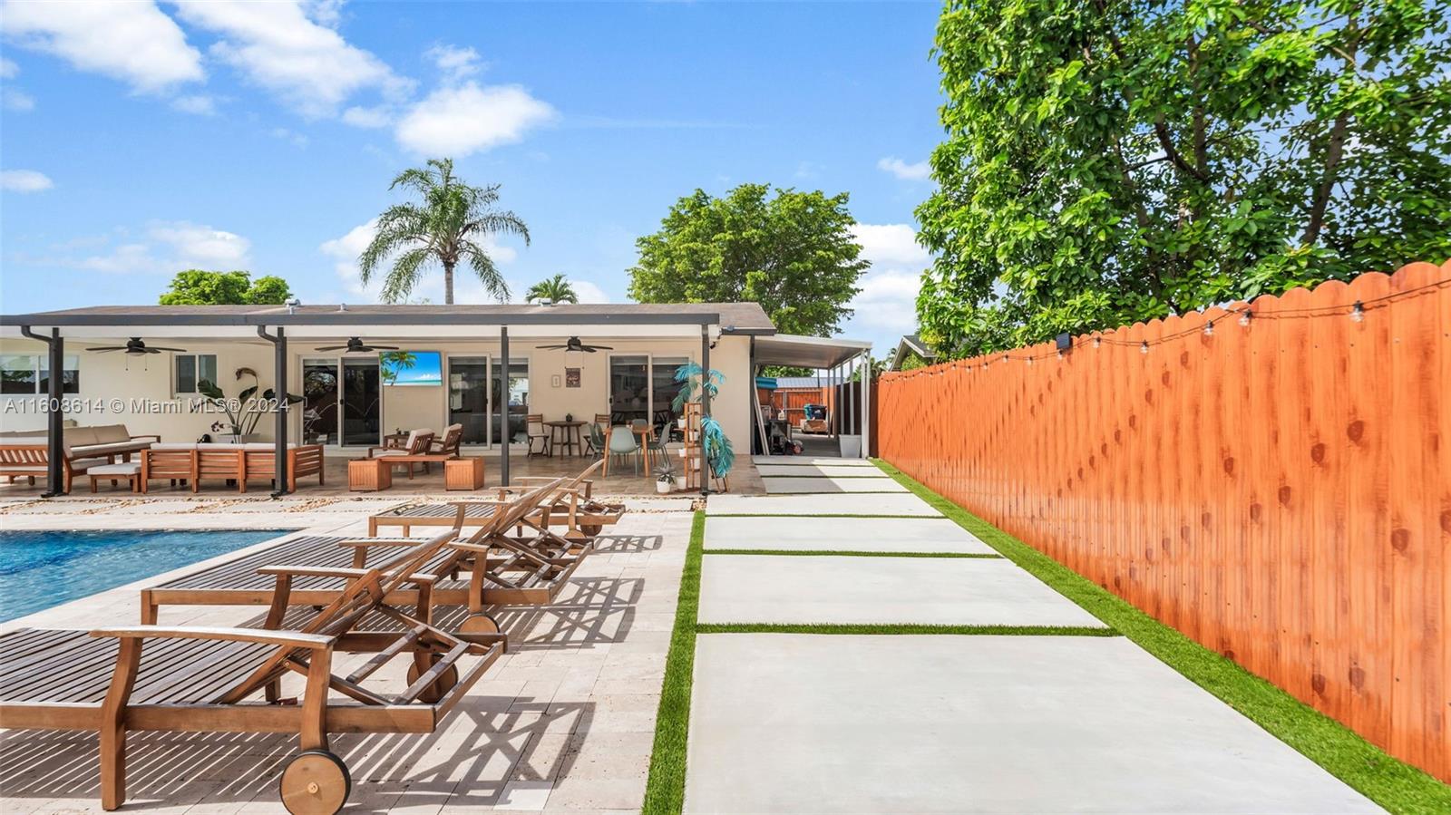WINSTON PARK UNIT ONE - Residential