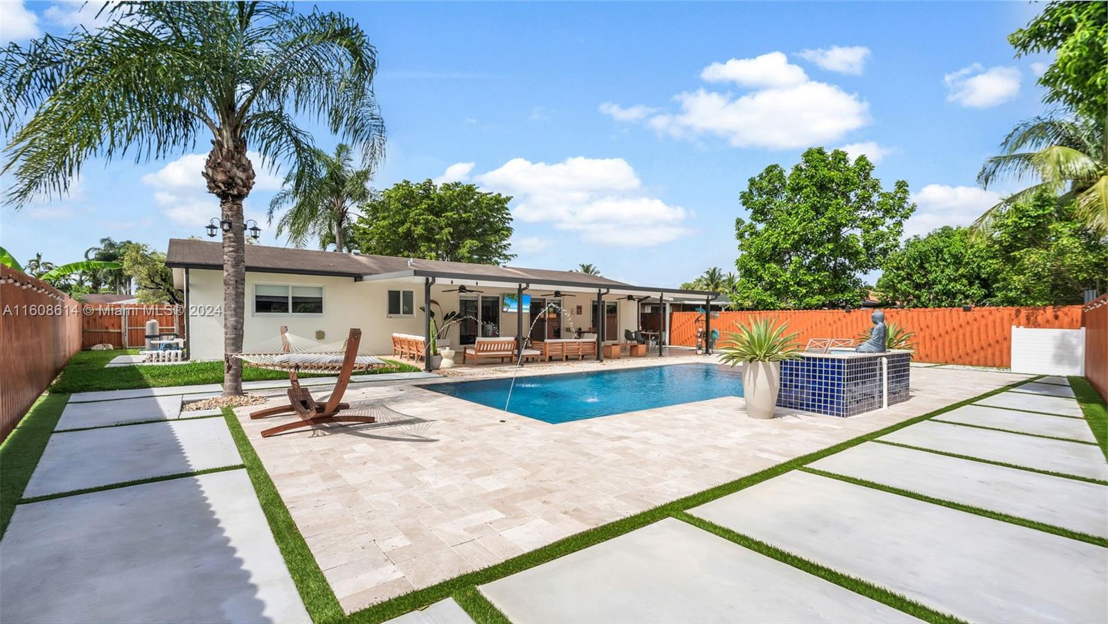 WINSTON PARK UNIT ONE - Residential