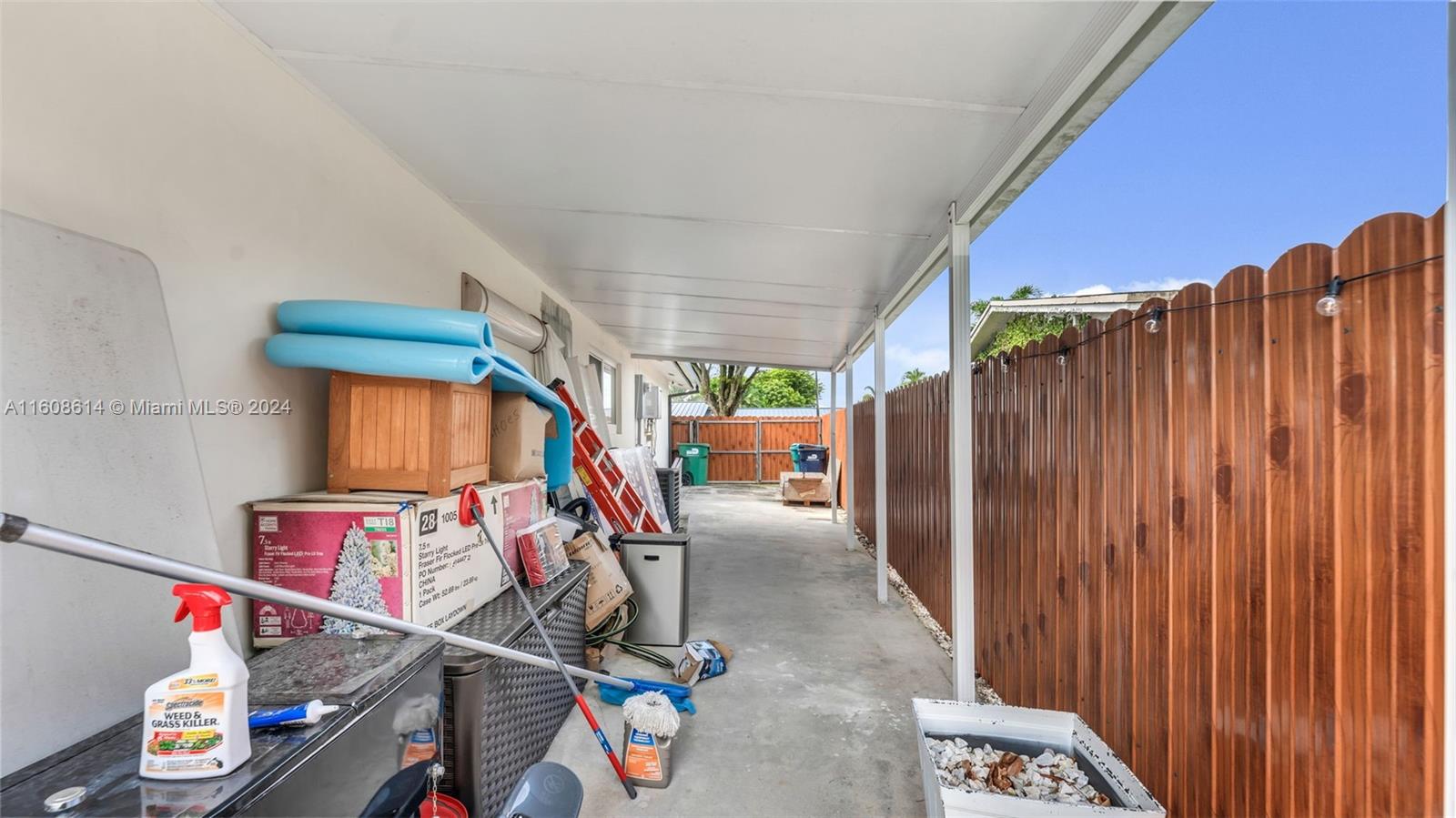 WINSTON PARK UNIT ONE - Residential