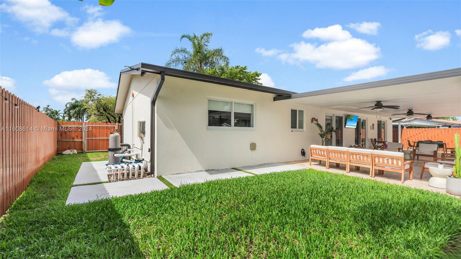 WINSTON PARK UNIT ONE - Residential