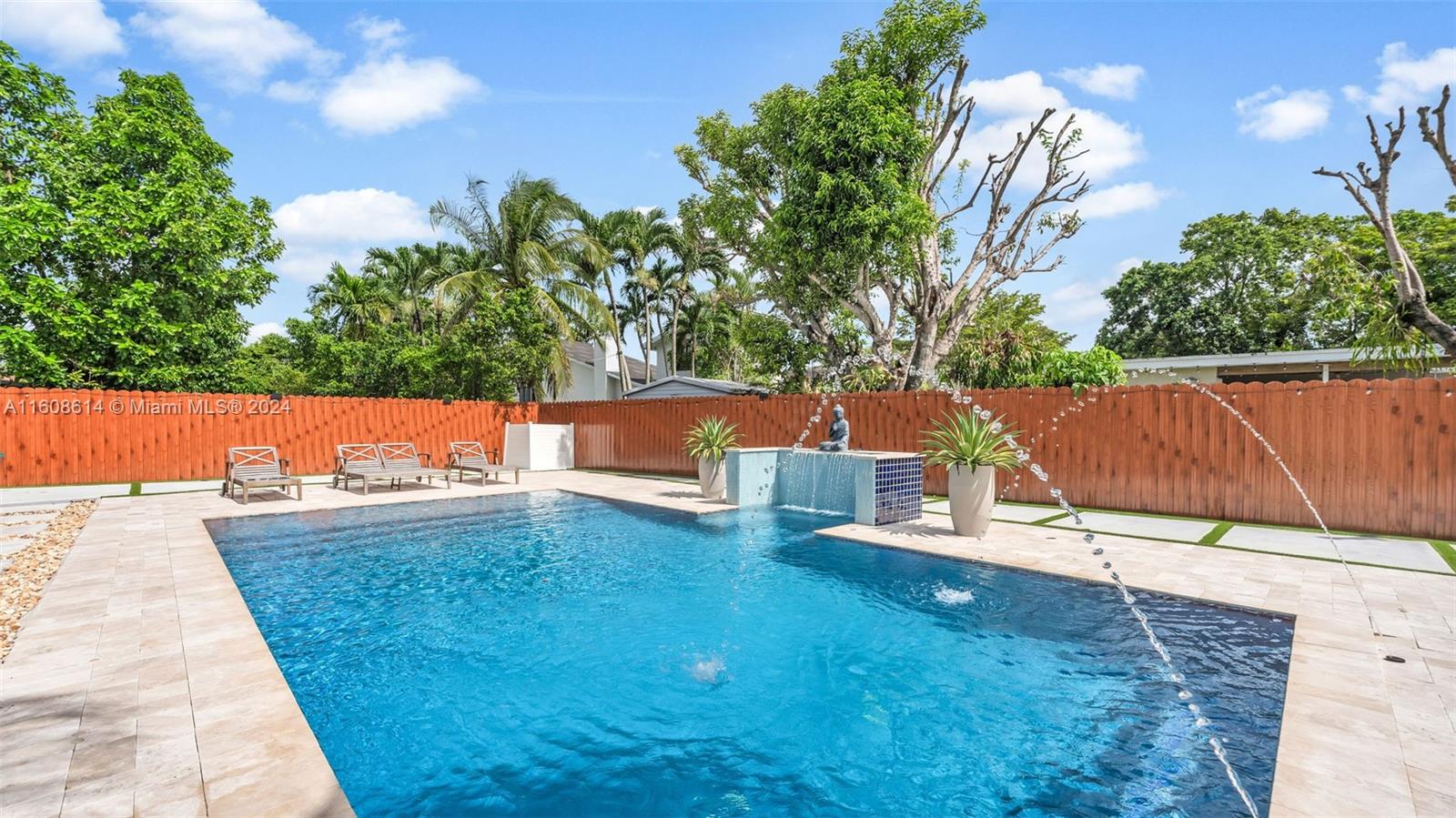 WINSTON PARK UNIT ONE - Residential