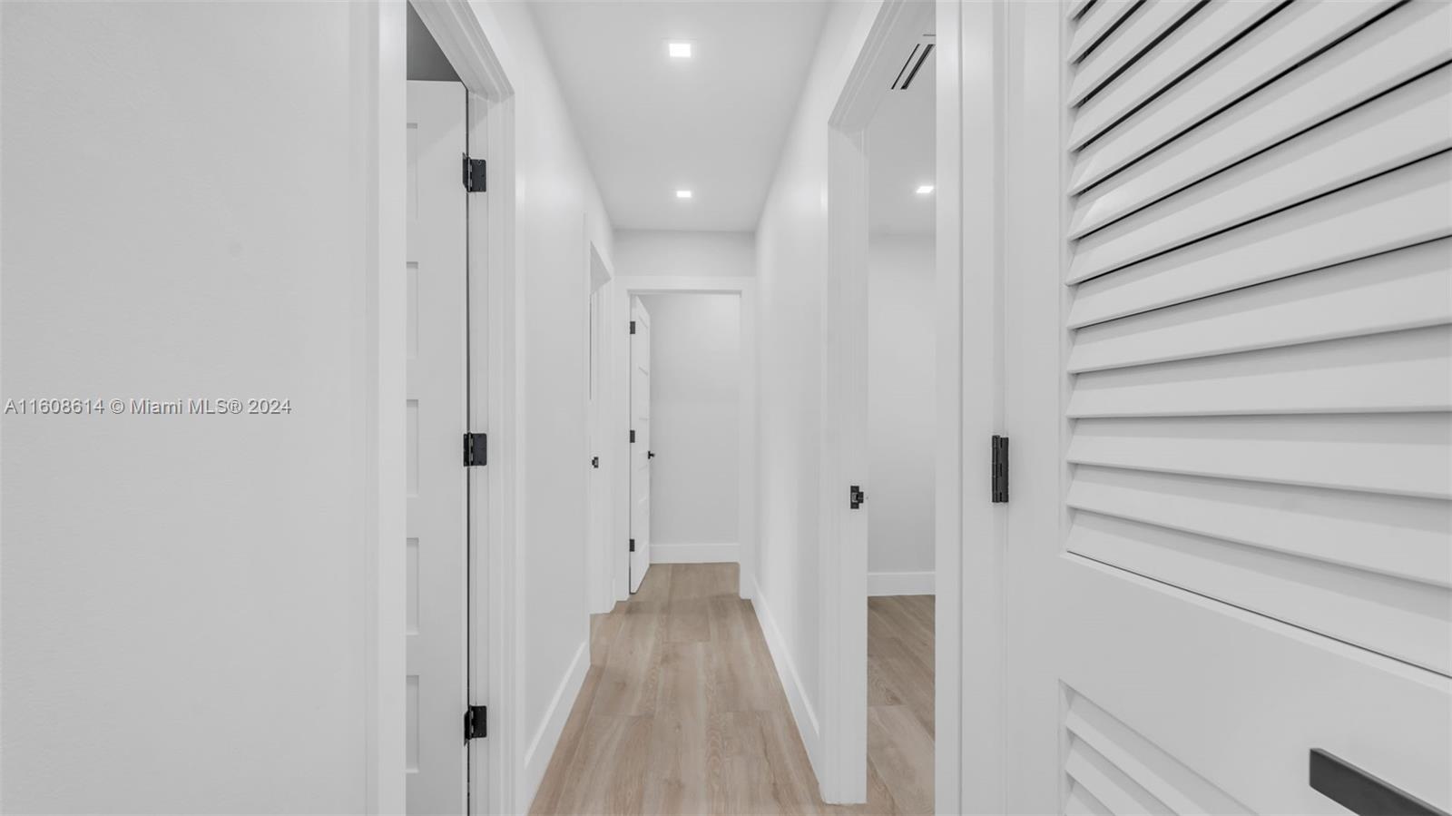 WINSTON PARK UNIT ONE - Residential