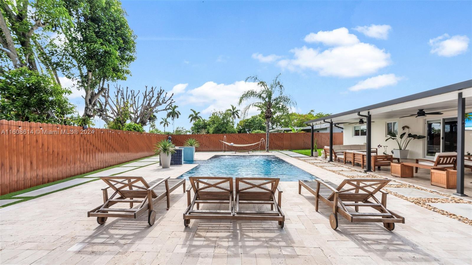 WINSTON PARK UNIT ONE - Residential