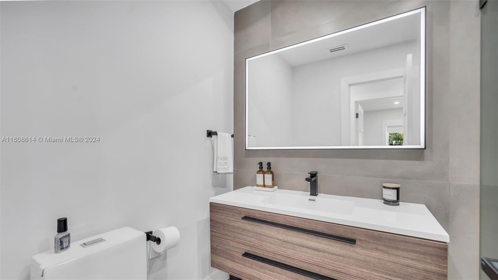 WINSTON PARK UNIT ONE - Residential