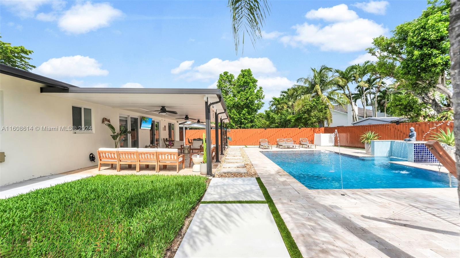 WINSTON PARK UNIT ONE - Residential
