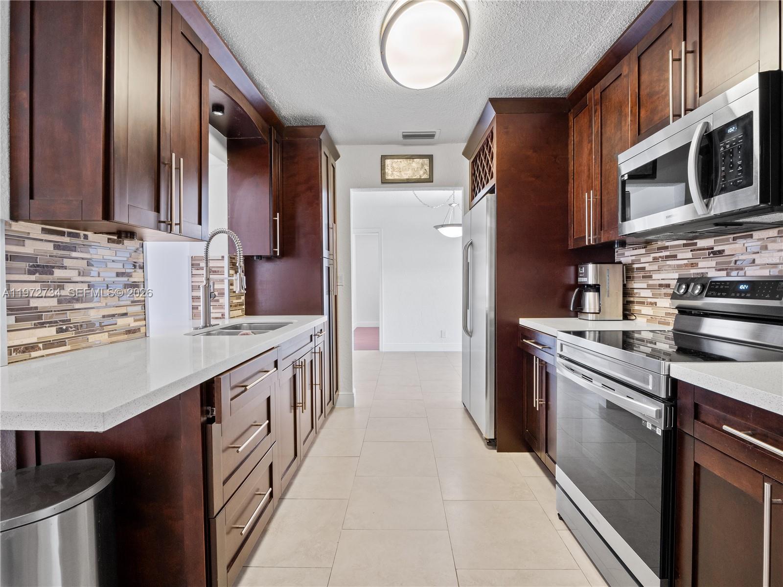 MAINLANDS OF TAMARAC LAKE - Residential