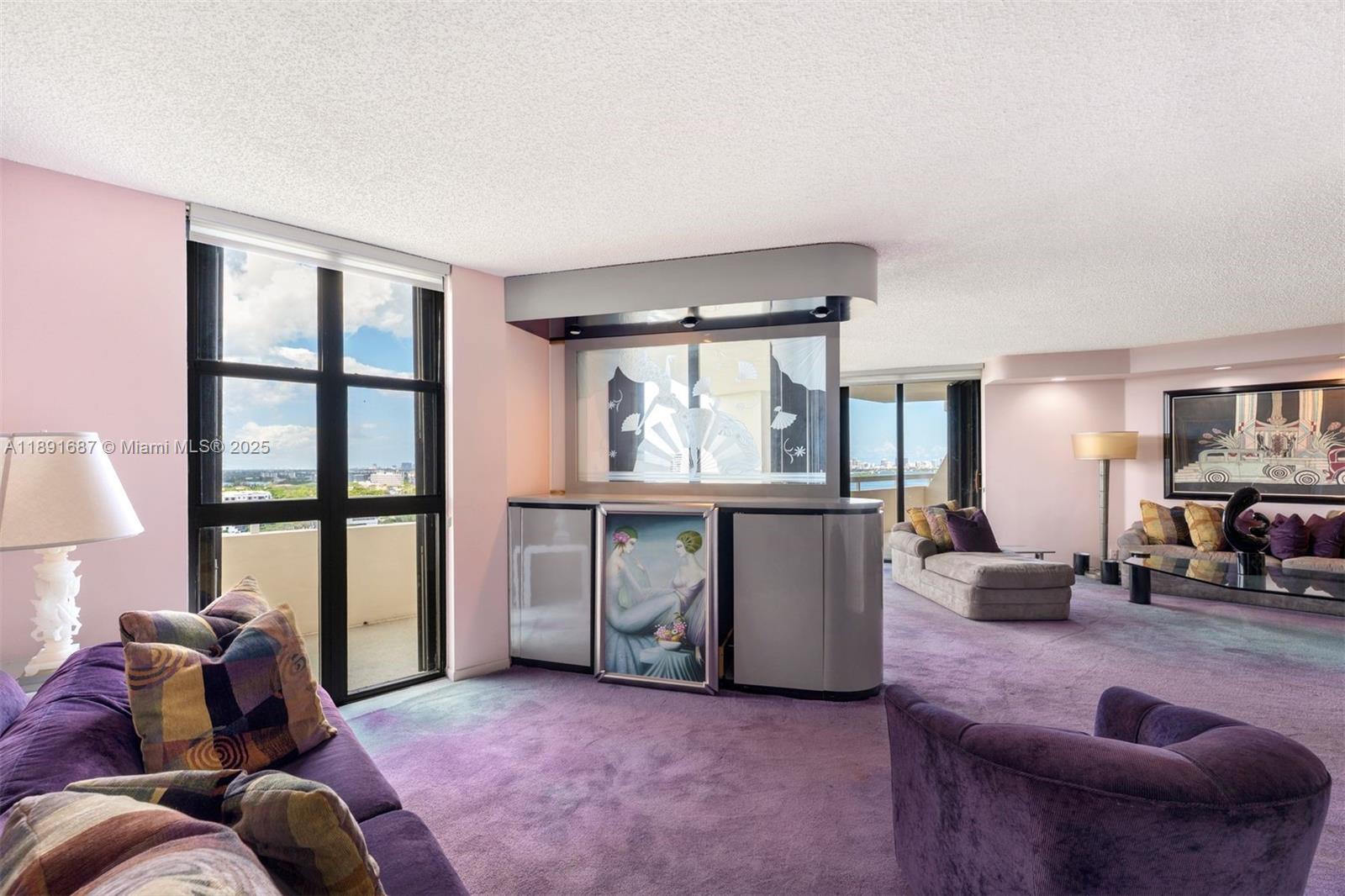 TOWERS OF QUAYSIDE CONDO - Residential