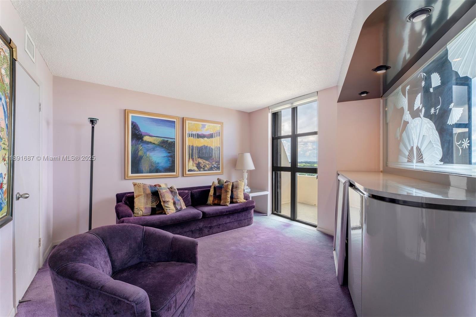 TOWERS OF QUAYSIDE CONDO - Residential