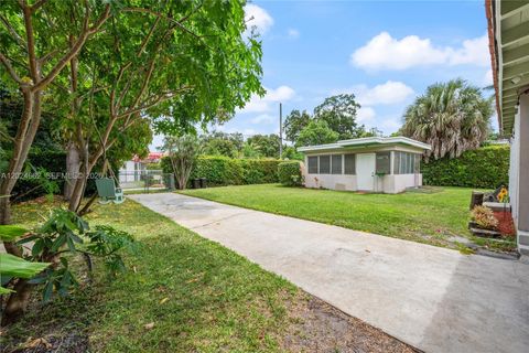 Tiny photo for 181 NW 110th St, Miami Shores, FL 33168 (MLS # A12024662)