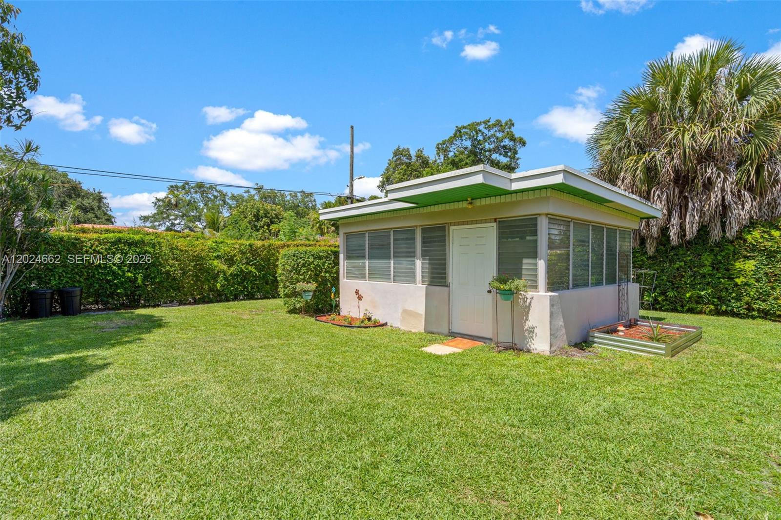 MIAMI SHORES EXTENSION - Residential