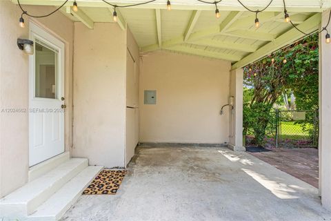 Tiny photo for 181 NW 110th St, Miami Shores, FL 33168 (MLS # A12024662)