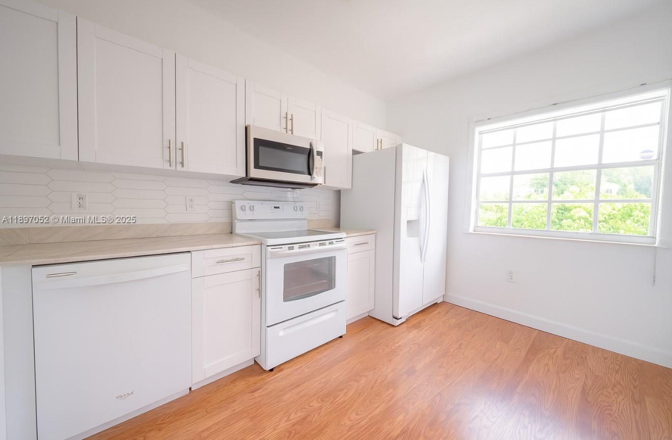 LAS BRISAS AT DORAL CONDO - Residential Lease