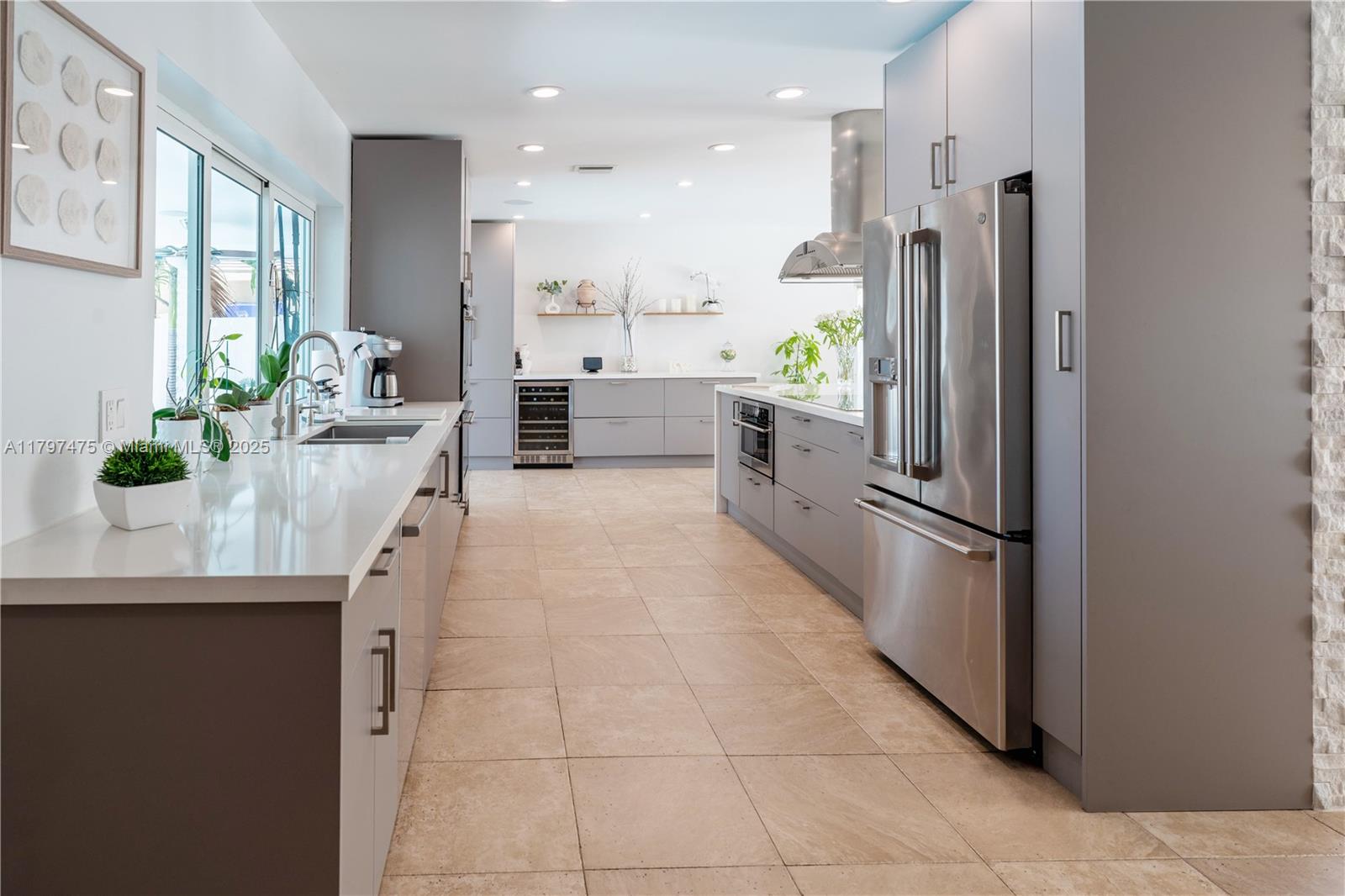 LAKE ESTATES - Residential