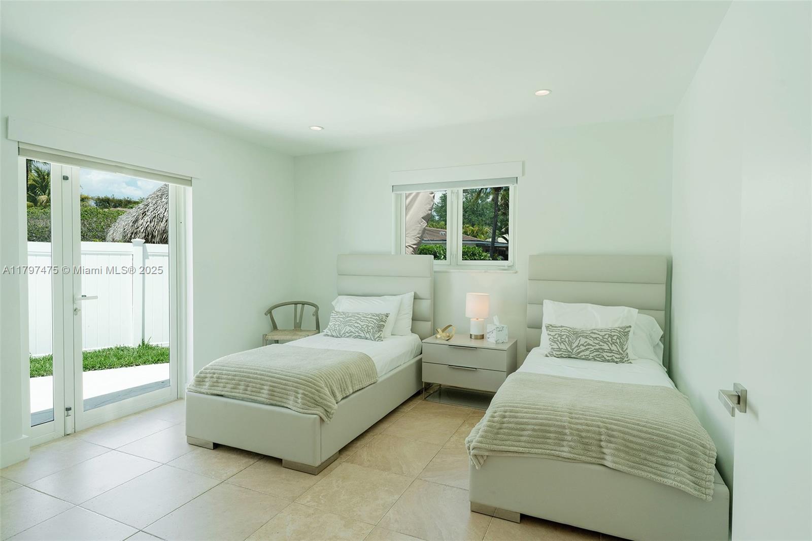 LAKE ESTATES - Residential