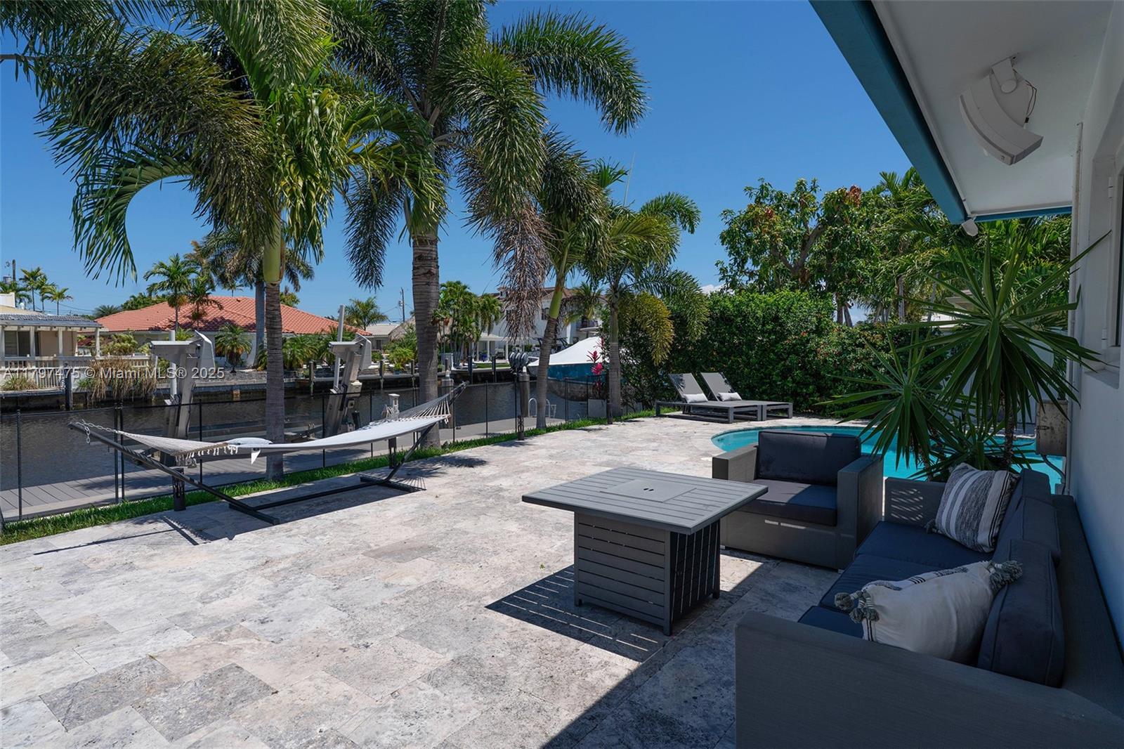 LAKE ESTATES - Residential