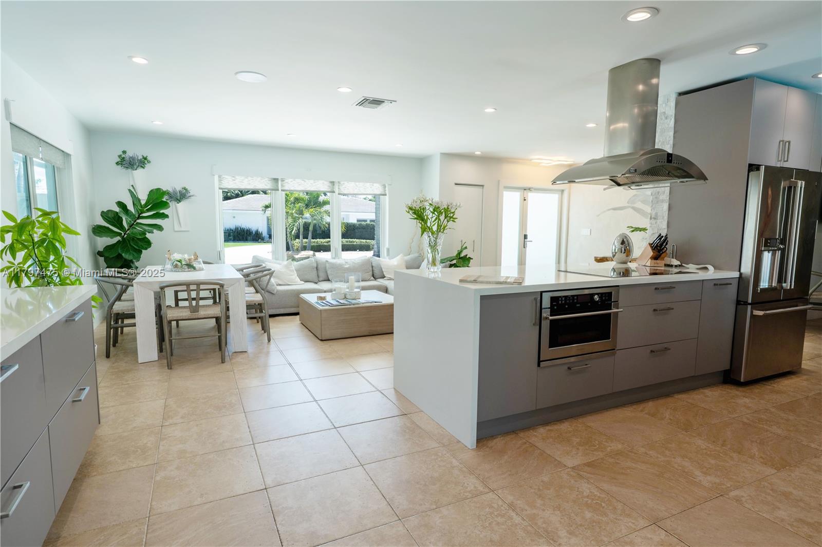 LAKE ESTATES - Residential