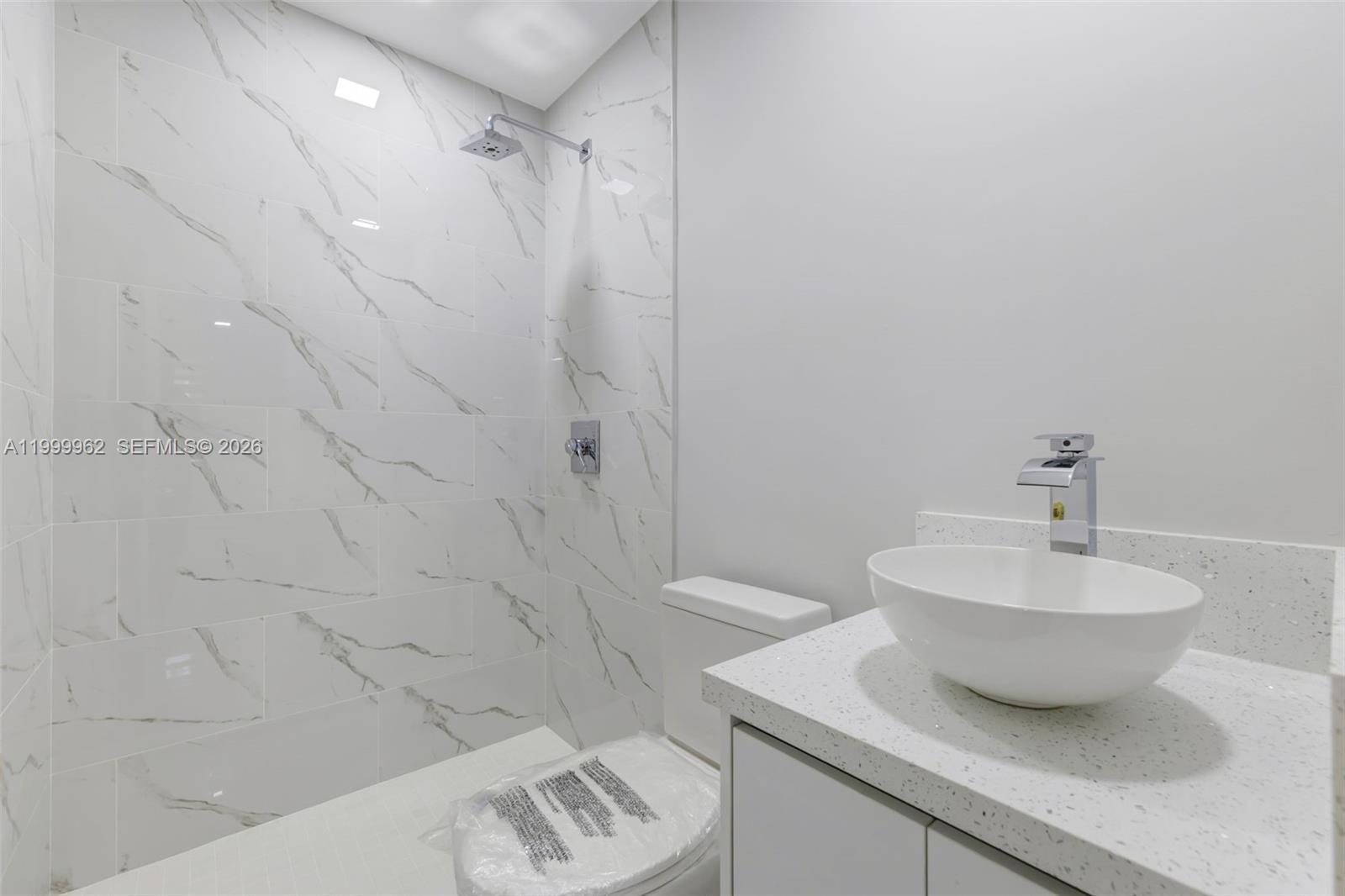 VIEW WEST CONDO PH I - Residential