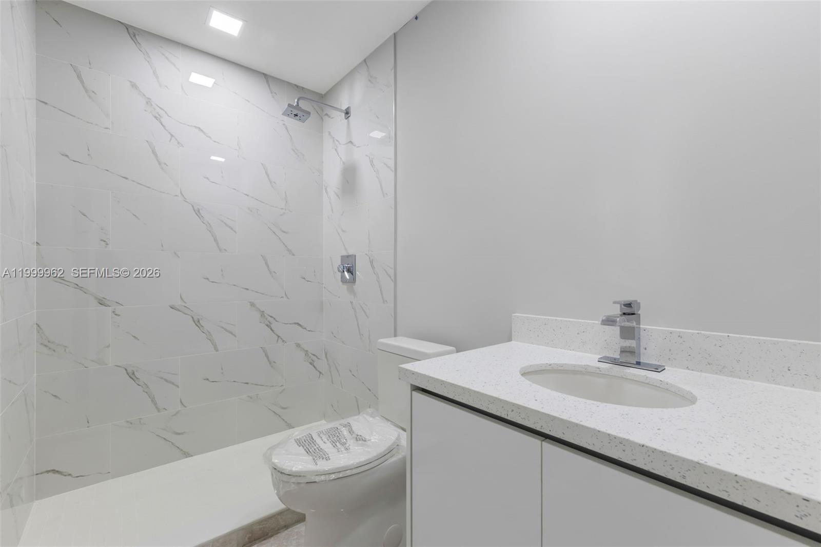 VIEW WEST CONDO PH I - Residential