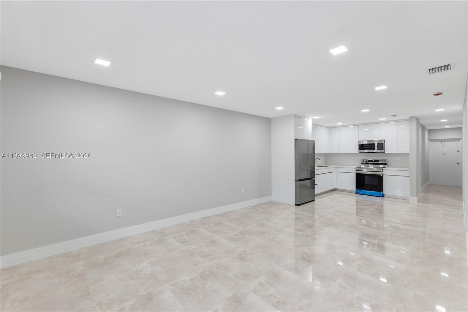 VIEW WEST CONDO PH I - Residential