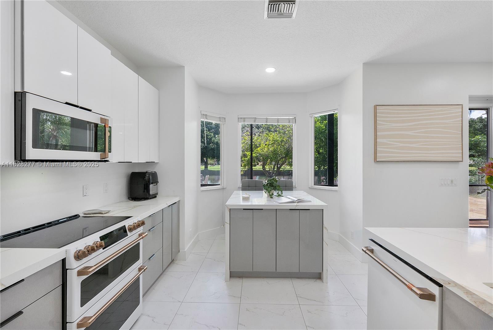 KENSINGTON GLEN - Residential