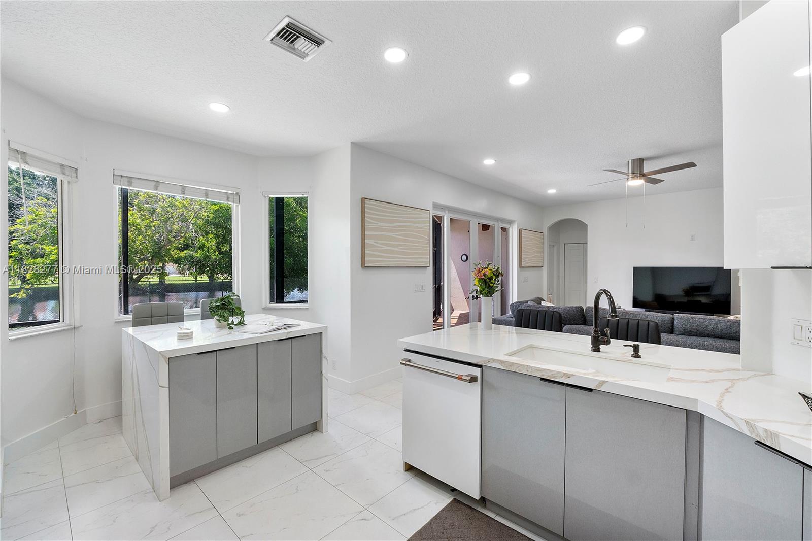 KENSINGTON GLEN - Residential