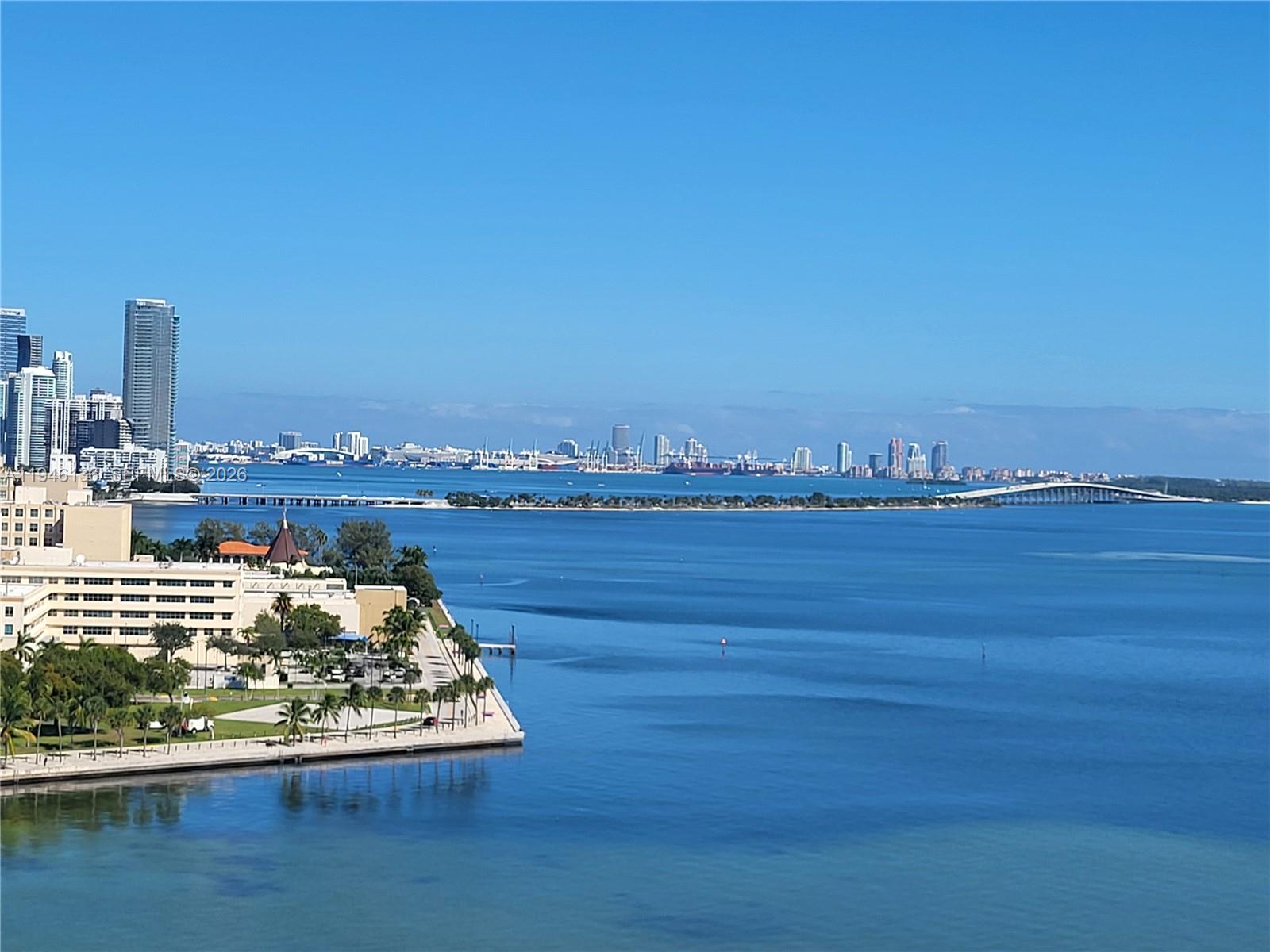 3 Grove Isle Dr C1807