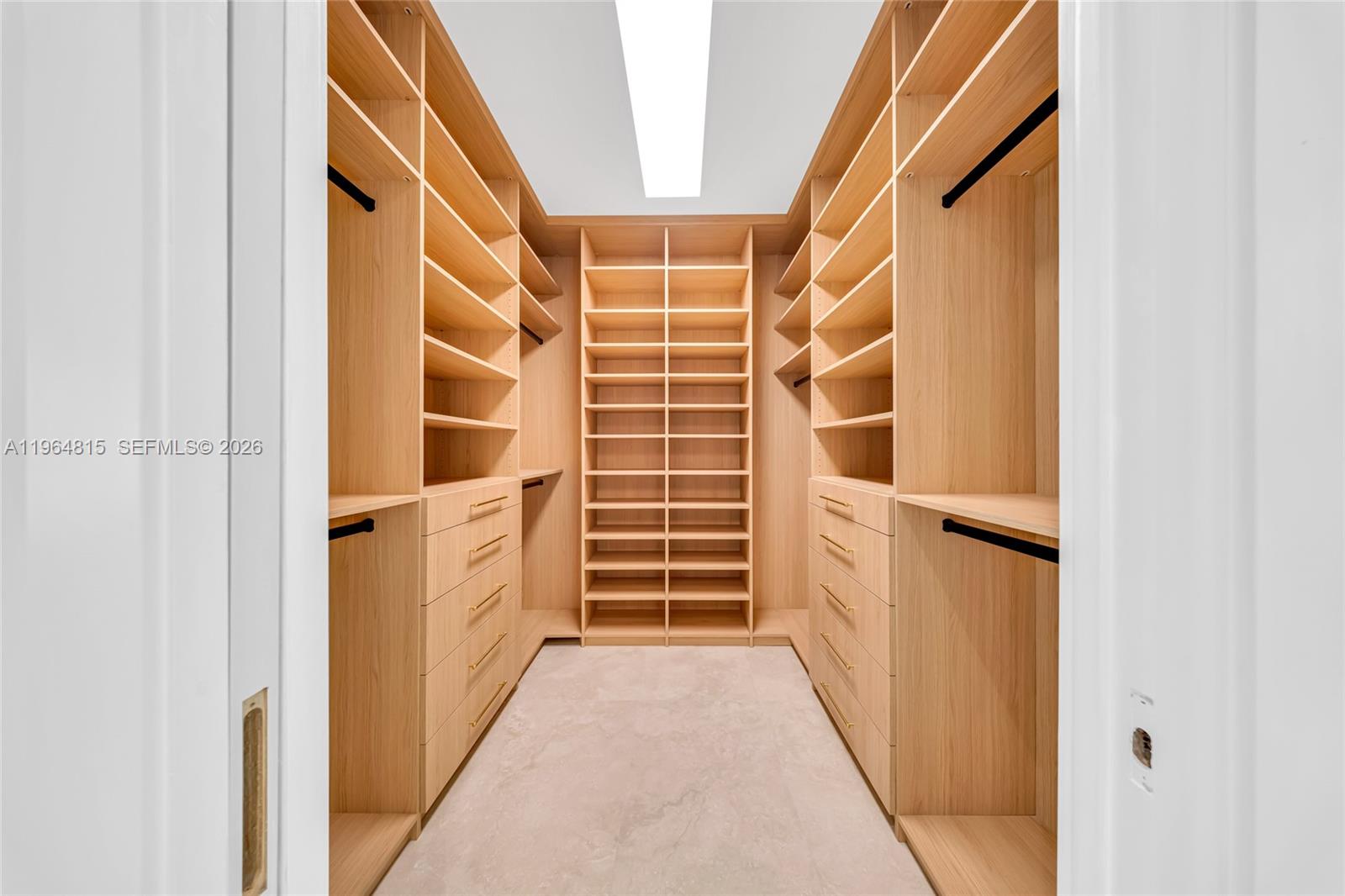 JUNELAND - Residential