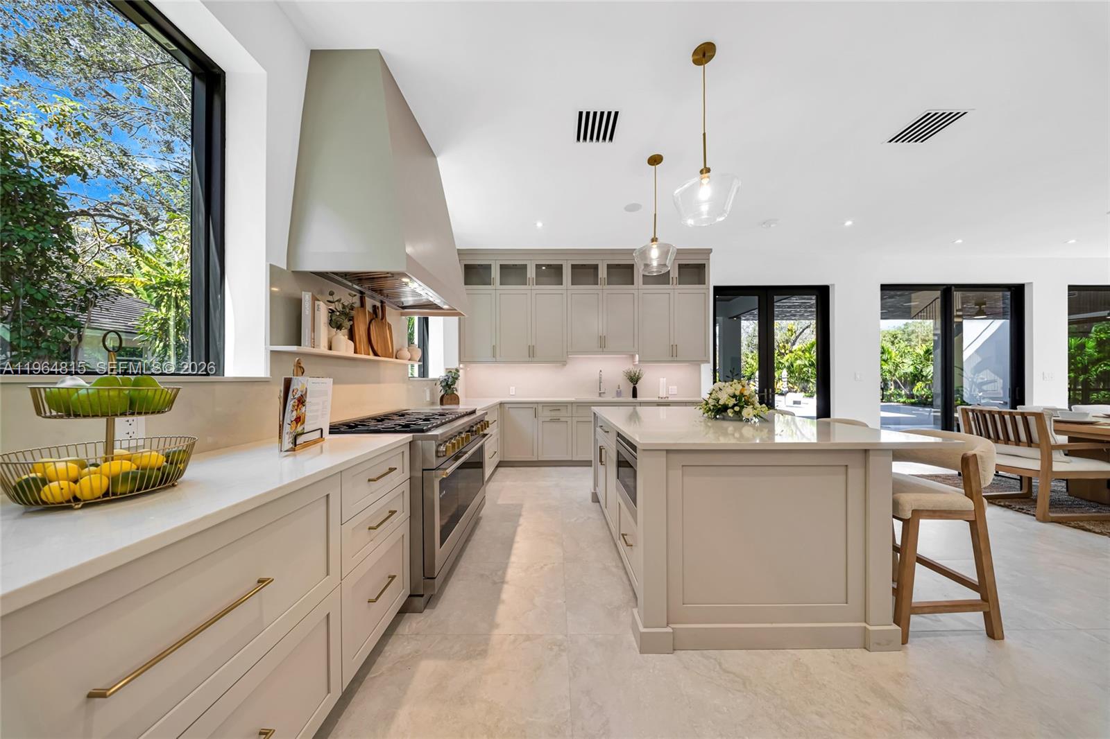 JUNELAND - Residential