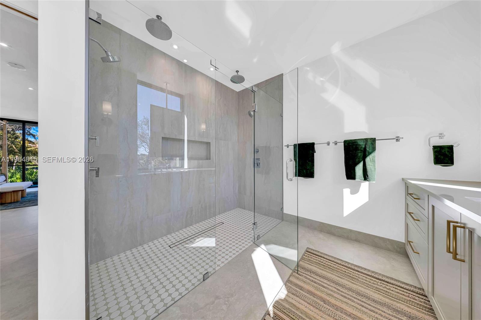 JUNELAND - Residential