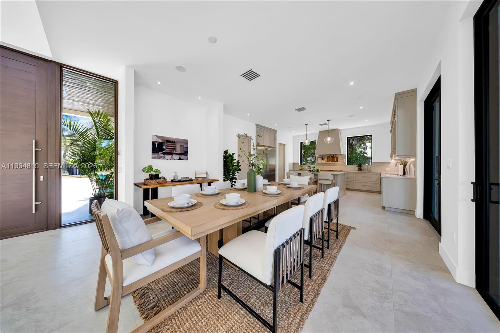 JUNELAND - Residential