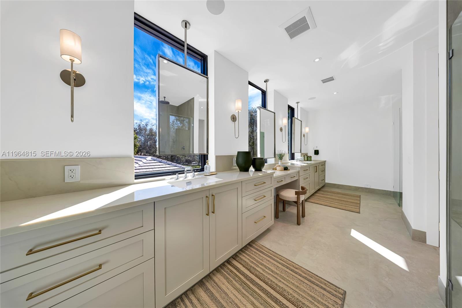 JUNELAND - Residential