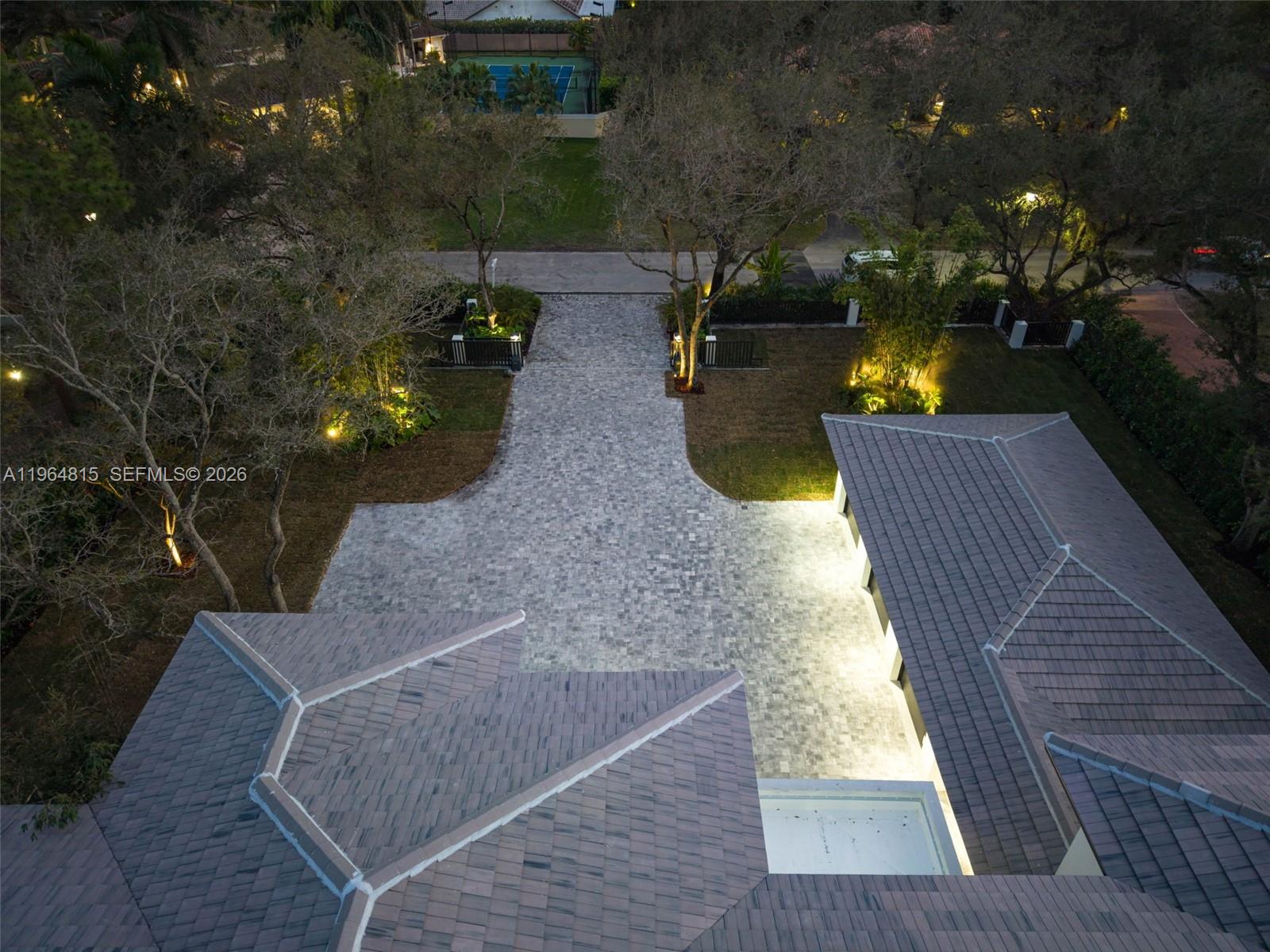 JUNELAND - Residential