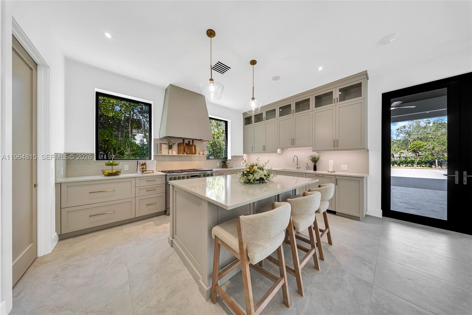 JUNELAND - Residential