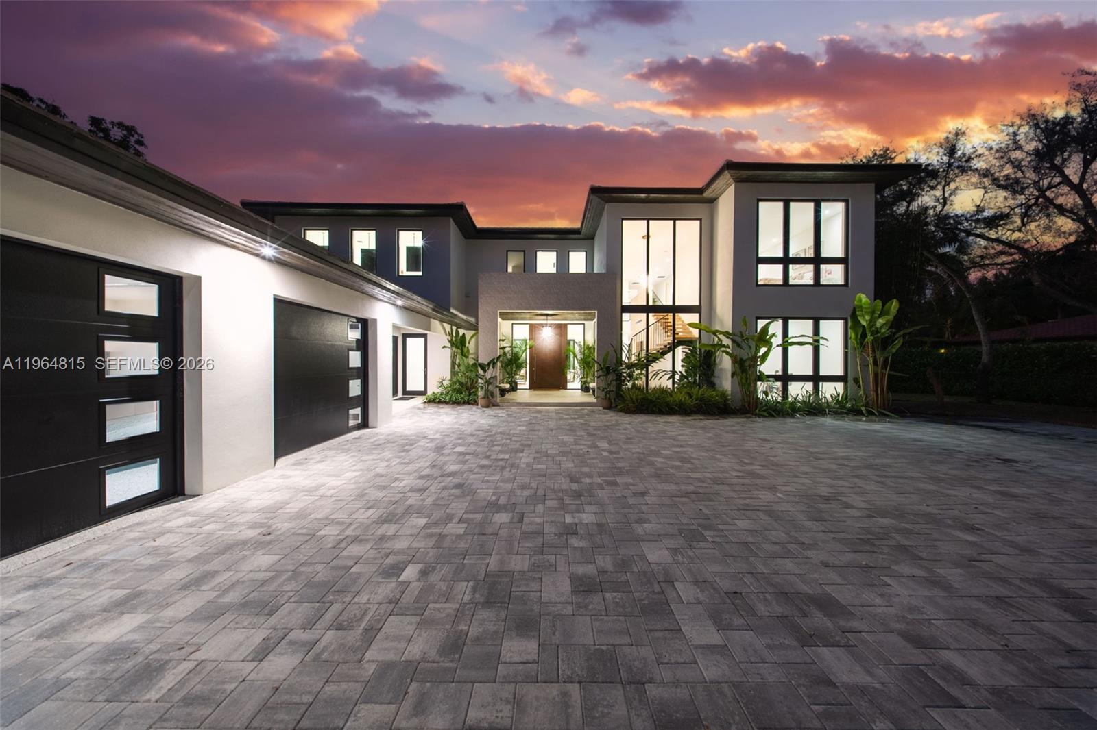 JUNELAND - Residential