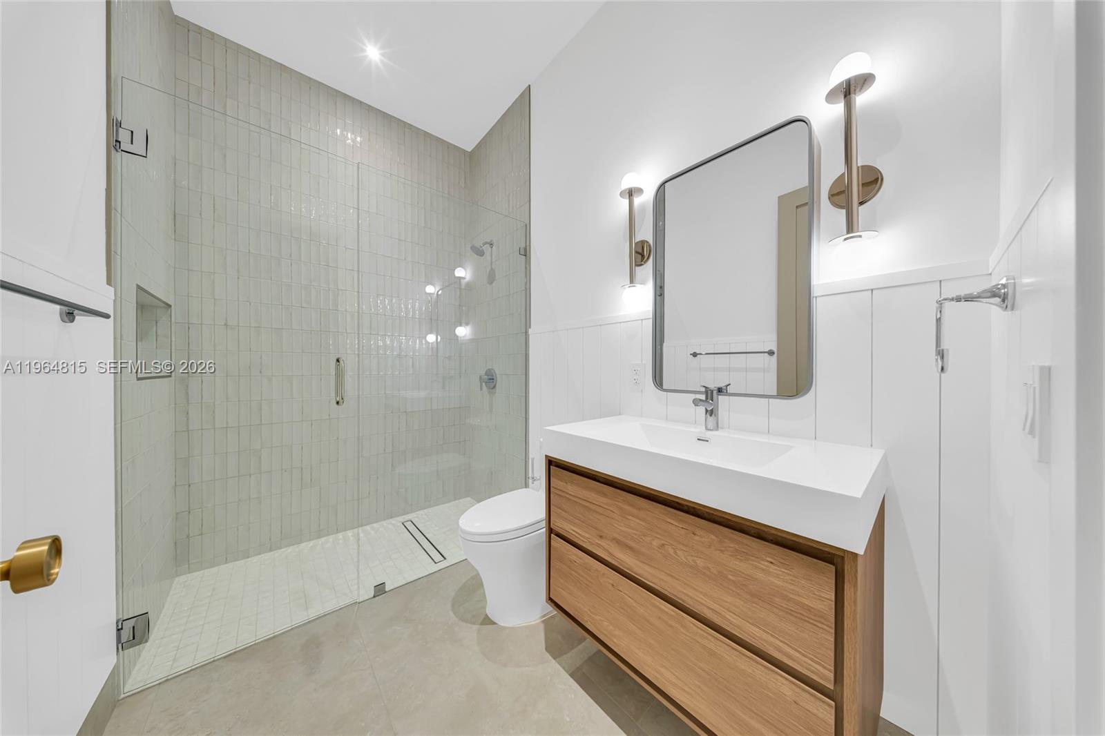 JUNELAND - Residential