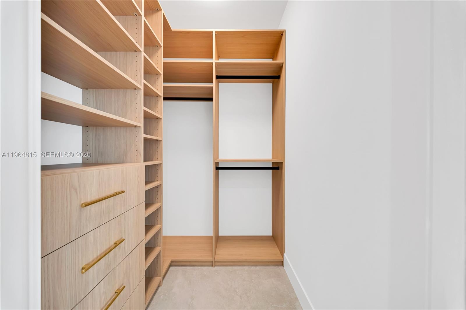 JUNELAND - Residential