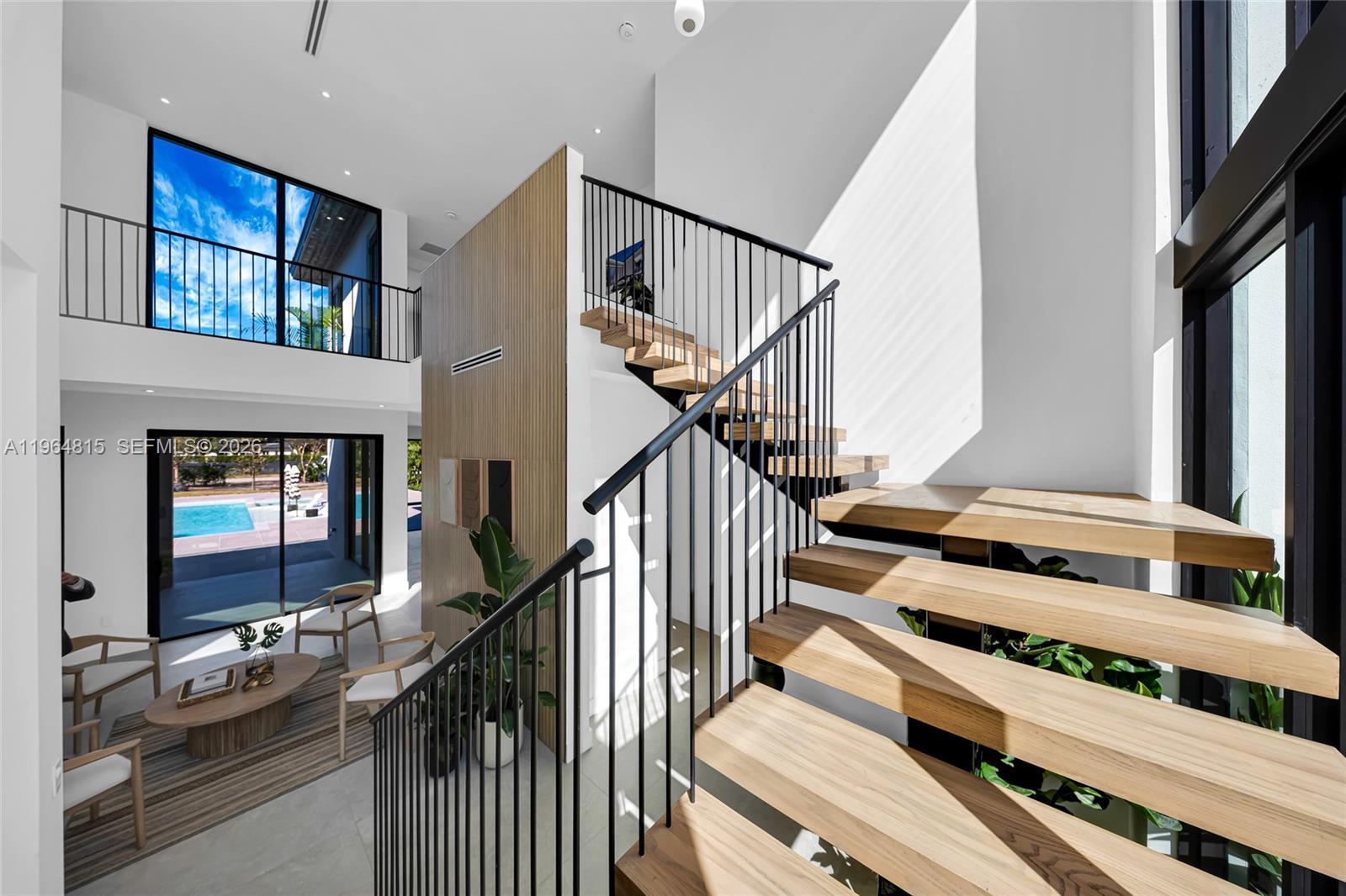 JUNELAND - Residential