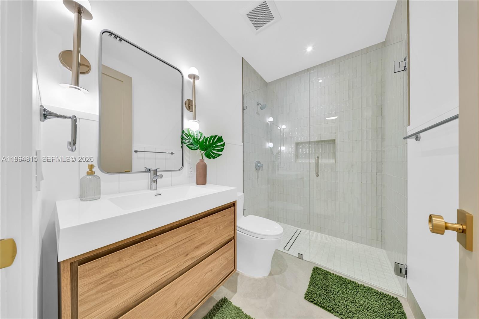 JUNELAND - Residential