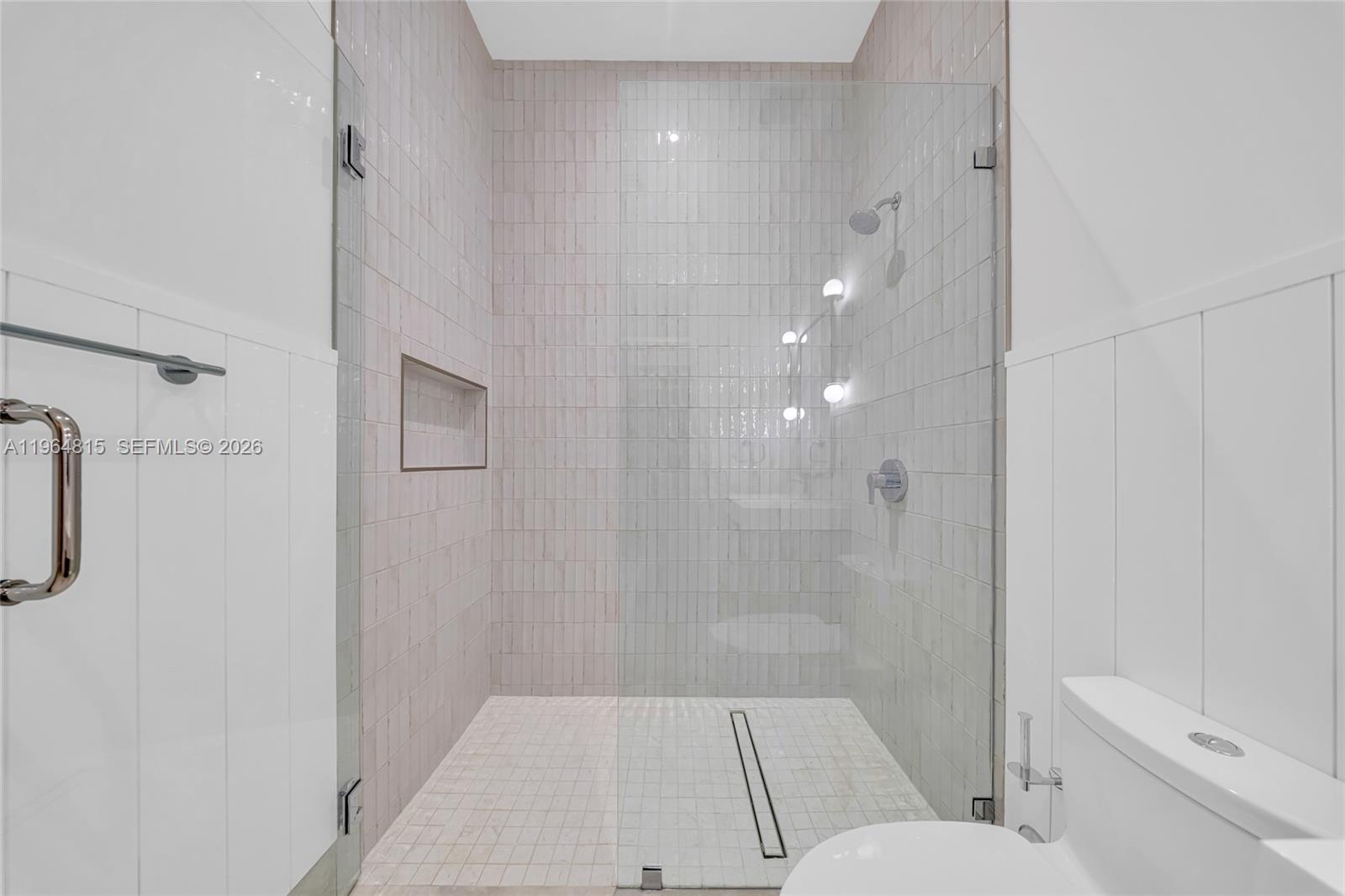 JUNELAND - Residential