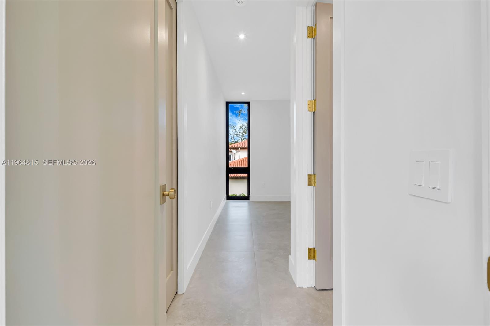 JUNELAND - Residential