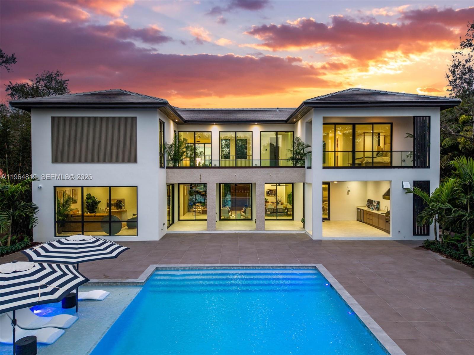 JUNELAND - Residential