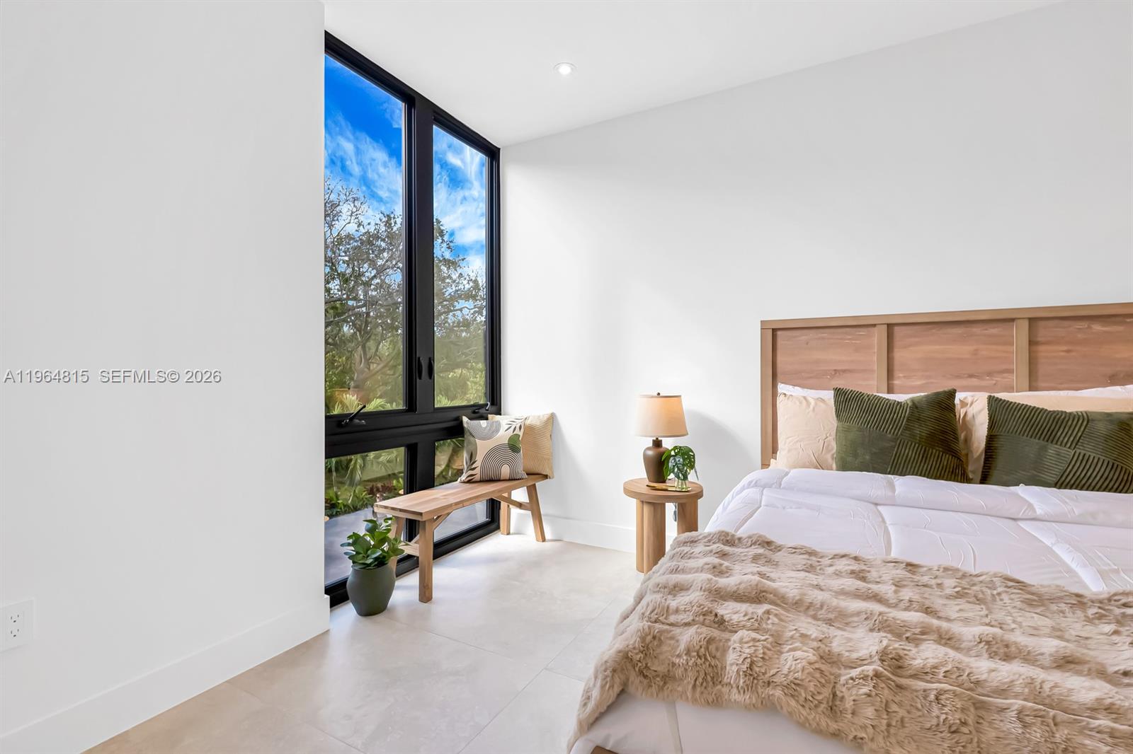 JUNELAND - Residential