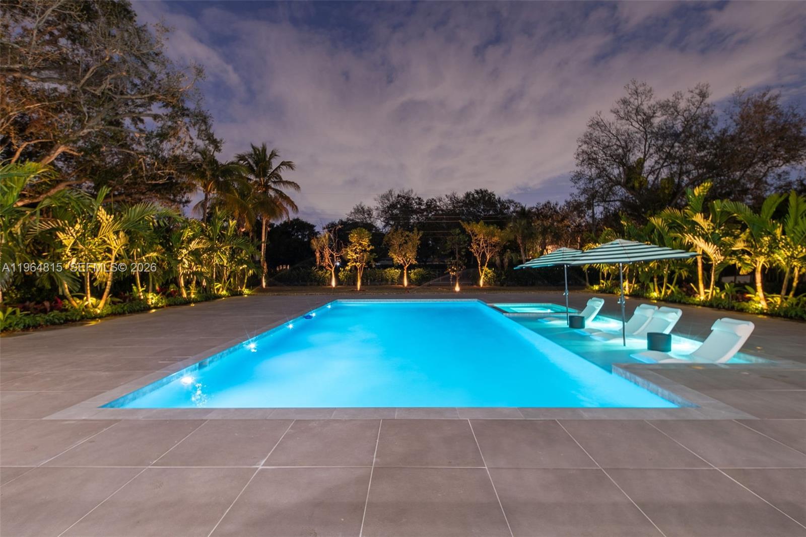 JUNELAND - Residential