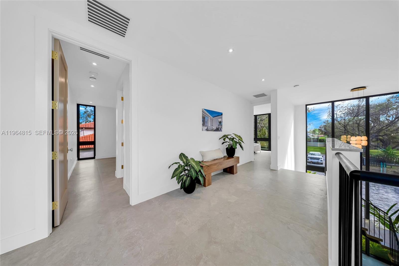 JUNELAND - Residential