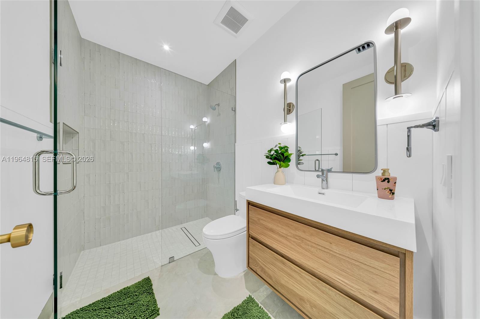 JUNELAND - Residential