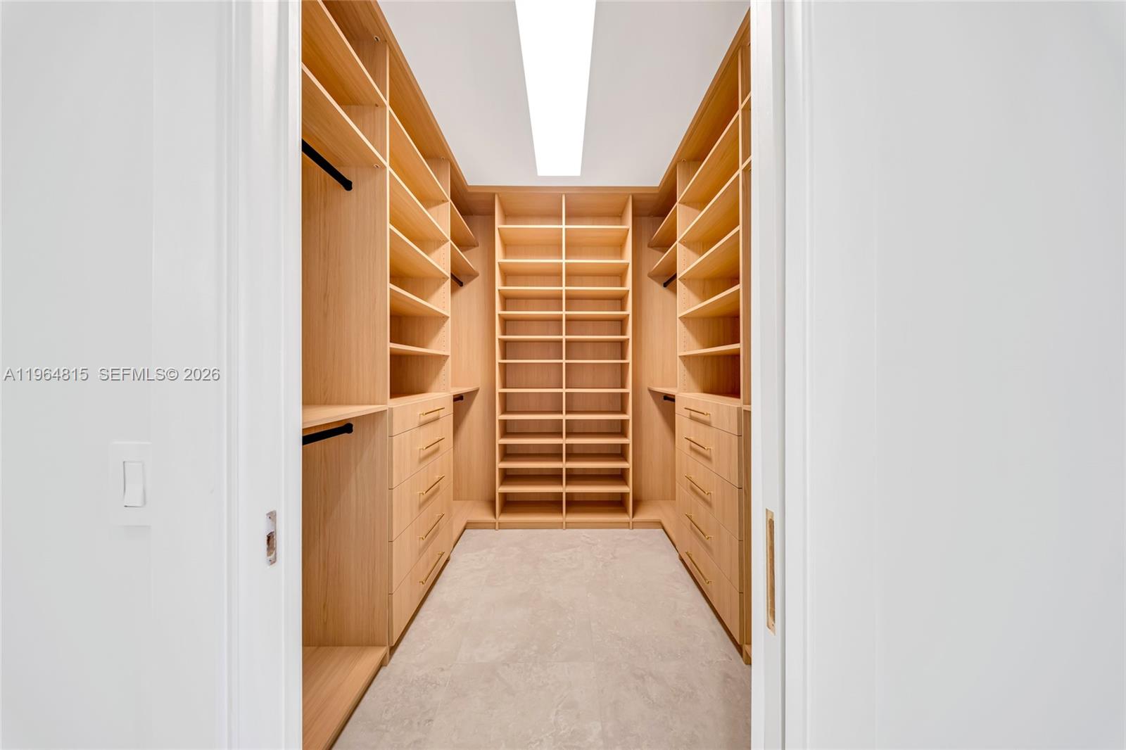 JUNELAND - Residential